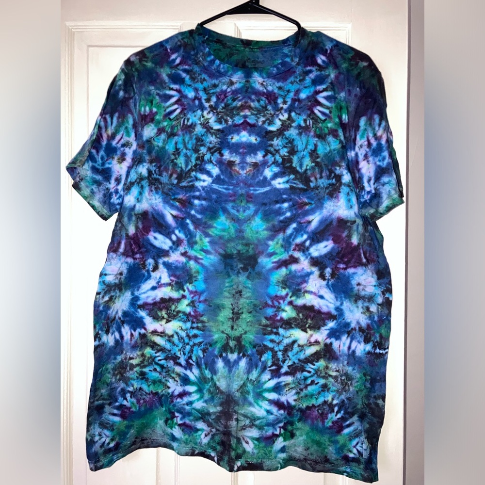 Handcrafted Psychedelic Tie Dye - image 1